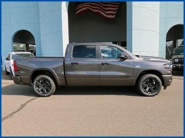 New 2026 RAM 1500 BIG HORN CREW CAB 4X4 5'7' BOX