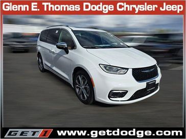 New 2026 Chrysler Pacifica Pinnacle