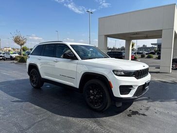 New 2025 Jeep Grand Cherokee Altitude 4x4
