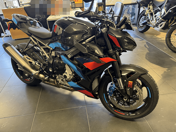 2025 BMW M 1000 R