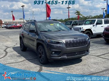 2023 Jeep Cherokee Altitude Lux 4x4 in a Granite Crystal Metallic Clear Coat exterior color and Blackinterior. Stan McNabb Chrysler Dodge Jeep Ram FIAT 931-408-9662 