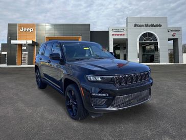 2024 Jeep Grand Cherokee Limited 4x4 in a Diamond Black Crystal Pearl Coat exterior color and Global Blackinterior. Stan McNabb Chrysler Dodge Jeep Ram FIAT 931-408-9662 