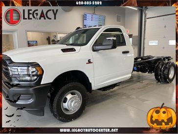 2024 RAM 3500 Tradesman Chassis Regular Cab 4x4 84' Ca