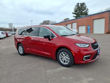 New 2026 Chrysler Pacifica Select