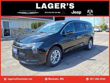 New 2027 Chrysler Pacifica Select Awd