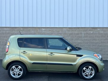 2011 Kia Soul +