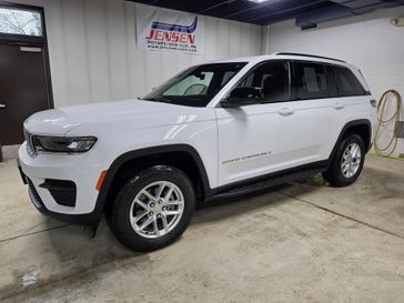 Used 2025 Jeep Grand Cherokee Laredo X 4x4
