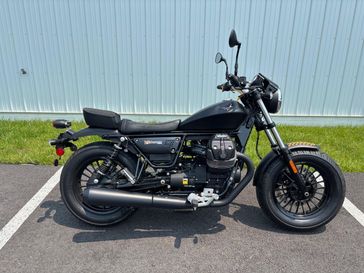 2017 MOTO GUZZI V9 Bobber 