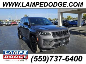 New 2026 Jeep Grand Cherokee Laredo Altitude 4x4