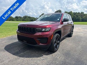 Used 2024 Jeep Grand Cherokee Altitude