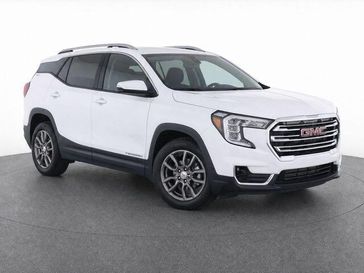 Used 2024 GMC Terrain SLT