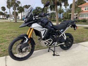 2024 Triumph TIGER 900 RALLY PRO  in a CARBON BLACK exterior color. Euro Cycles of Daytona 386-257-2269 eurocyclesofdaytona.com 