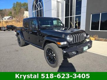 2025 Jeep Gladiator Nighthawk 4x4