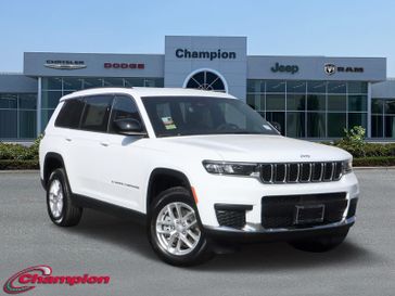 2025 Jeep Grand Cherokee L Laredo 4x2