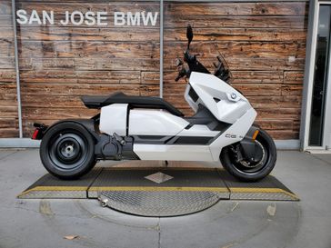 2025 BMW CE 04