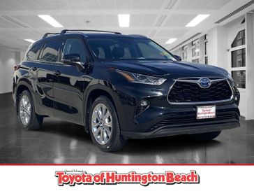 Used 2023 Toyota Highlander Limited