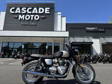 2025 Triumph Bonneville T120 - ICON EDITION - SAPPHIRE BLACK - ALUMINUM SILVER 