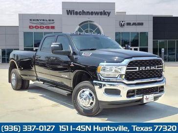 2024 RAM 3500 Big Horn Crew Cab 4x4 8' Box in a Diamond Black Crystal Pearl Coat exterior color and Diesel Gray/Blackinterior. Wischnewsky Dodge 936-755-5310 wischnewskydodge.com 