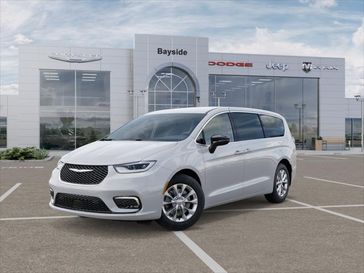 New 2026 Chrysler Pacifica Select Awd