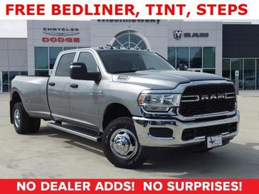 2024 RAM 3500 Tradesman Crew Cab 4x4 8' Box