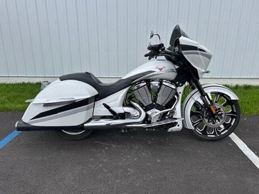 2016 VICTORY Magnum 