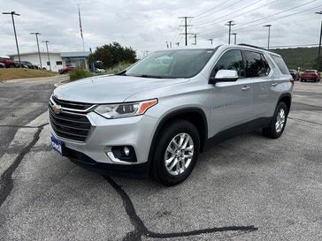 Used 2021 Chevrolet Traverse LT