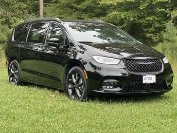 New 2026 Chrysler Pacifica Limited
