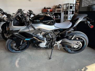 New 2026 CFMOTO 675SS 