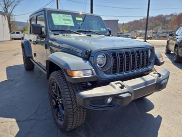 2025 Jeep Gladiator Nighthawk 4x4