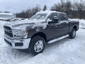 2024 RAM 2500 Tradesman Crew Cab 4x4 6'4' Box