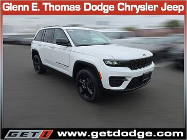 New 2025 Jeep Grand Cherokee Altitude X 4x2
