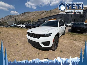 New 2025 Jeep Grand Cherokee Altitude X 4x4