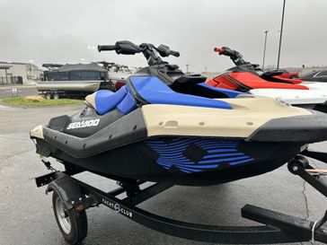 2025 SEADOO SPARK TRIXX FOR 1 WITH SOUND SYSTEM SAND AND DAZZLING BLUE 