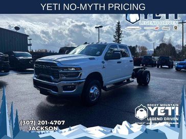 New 2026 RAM 3500 Tradesman Crew Cab Chassis 4x4 60' Ca