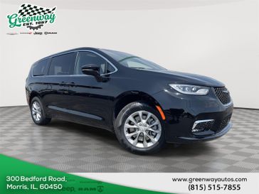 New 2025 Chrysler Pacifica Select Awd