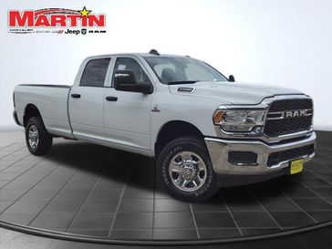 2024 RAM 2500 Tradesman Crew Cab 4x4 8' Box