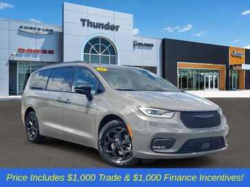 Used 2025 Chrysler Pacifica Hybrid Select