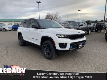 2025 Jeep Grand Cherokee Trailhawk 4xe