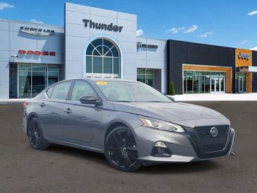 Used 2022 Nissan Altima 2.5 SR
