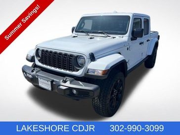 2025 Jeep Gladiator Nighthawk 4x4