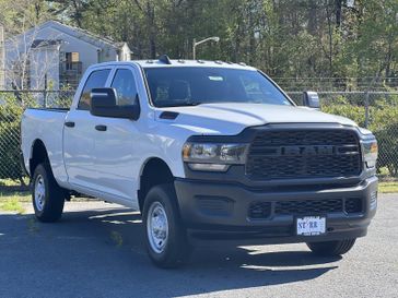 2024 RAM 2500 Tradesman Crew Cab 4x4 6'4' Box