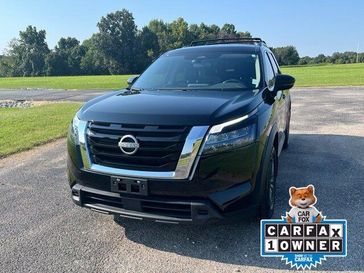 Used 2024 Nissan Pathfinder SV