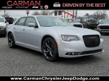 2023 Chrysler 300s V6 in a Silver Mist exterior color and Black - G7X9interior. Carman Chrysler Jeep Dodge Ram 302-317-2378 carmanchryslerjeepdodge.com 