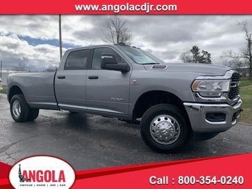 2024 RAM 3500 Big Horn Crew Cab 4x4 8' Box