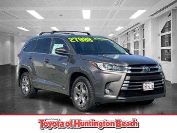 Used 2017 Toyota Highlander Limited Platinum