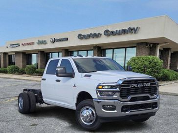 New 2026 RAM 3500 Tradesman Crew Cab Chassis 4x4 60' Ca