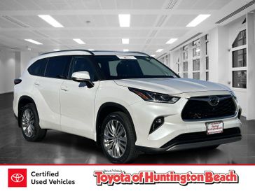 Used 2023 Toyota Highlander Platinum