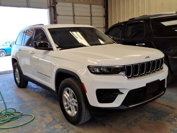 Used 2023 Jeep Grand Cherokee Laredo