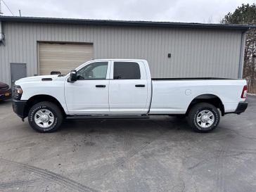 2024 RAM 2500 Tradesman Crew Cab 4x4 8' Box