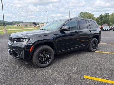 New 2026 Jeep Grand Cherokee Laredo Altitude 4x4